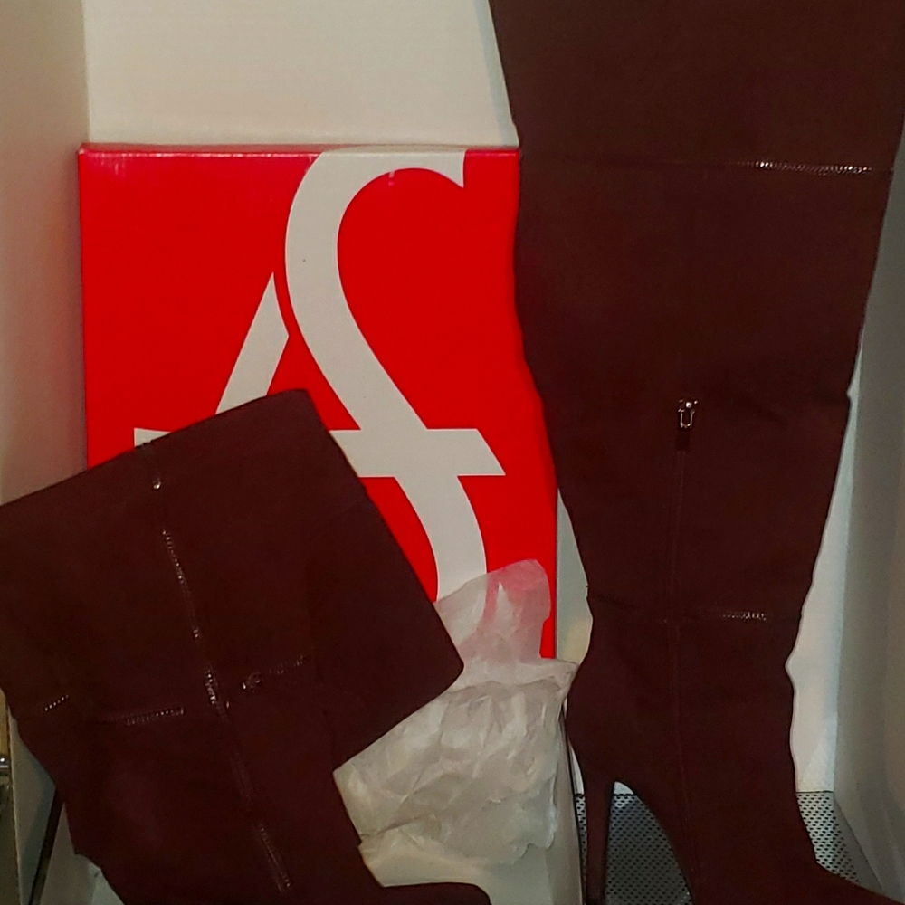 Over the knee multi zip heeled boots Wine